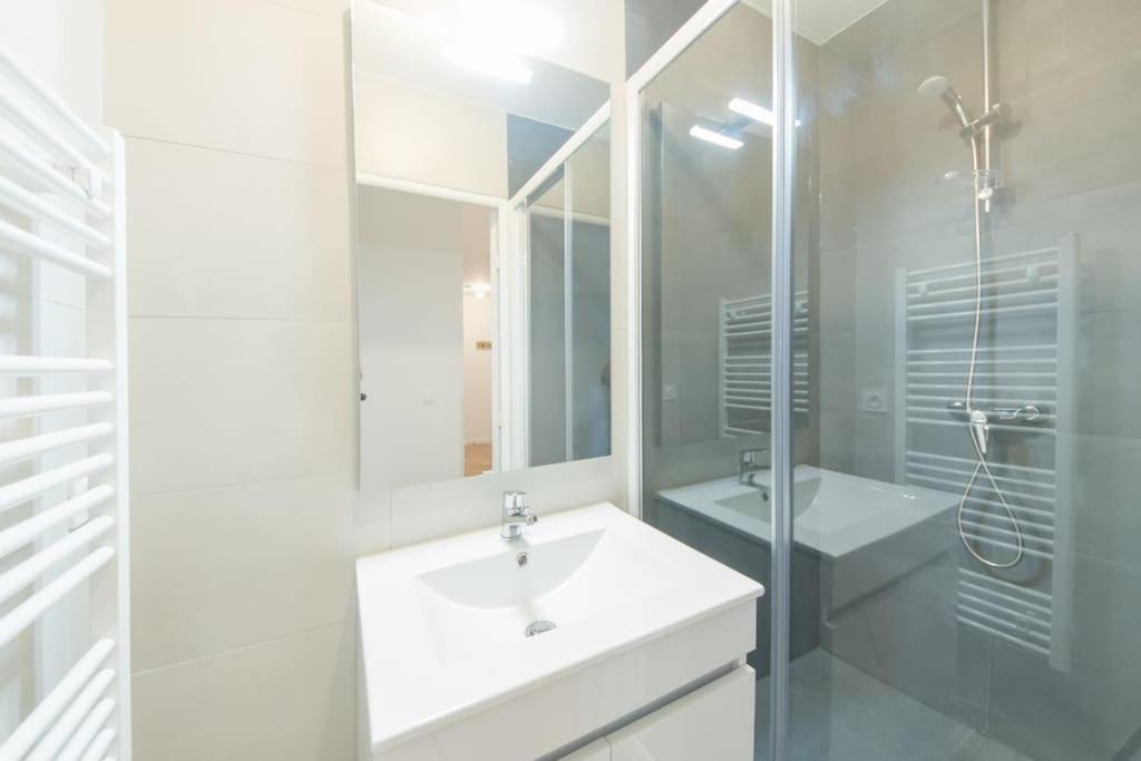 Suite Moderne Familiale 8 Pers - Disney 10M - 2 Sdb Бюсси-Сен-Жорж Экстерьер фото