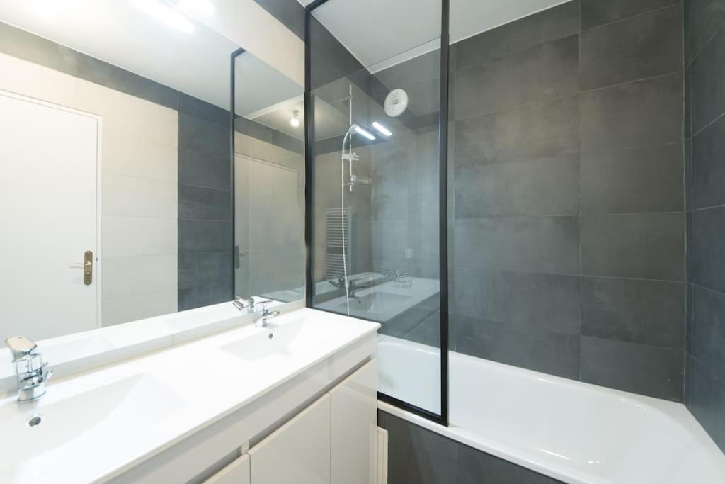 Suite Moderne Familiale 8 Pers - Disney 10M - 2 Sdb Бюсси-Сен-Жорж Экстерьер фото
