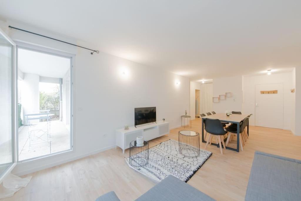 Suite Moderne Familiale 8 Pers - Disney 10M - 2 Sdb Бюсси-Сен-Жорж Экстерьер фото